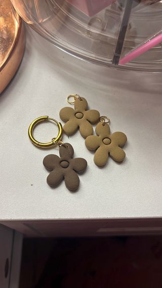 Pendientes Flor Arcilla Polimérica Marrón Dorado