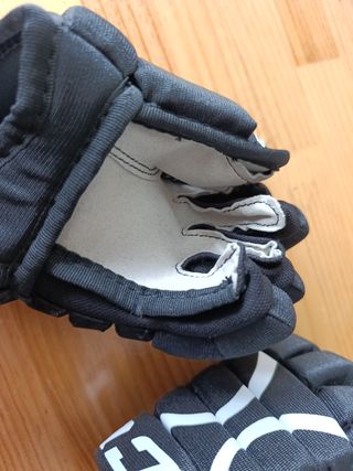 Guantes de Hockey CCM Negros