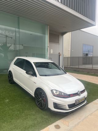 Volkswagen Golf 2015