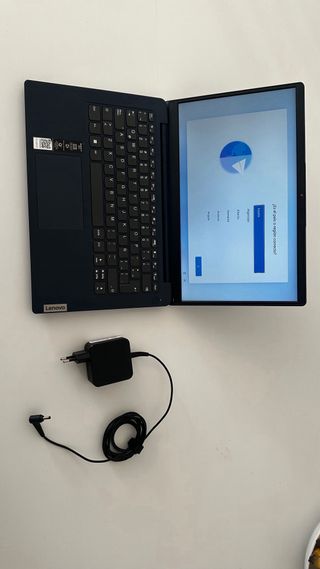 Portátil Lenovo IdeaPad 3 14ITL6 Negro
OJO !