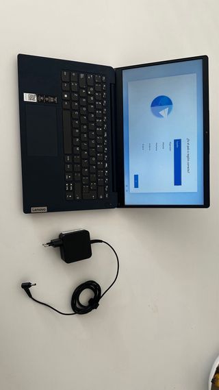 Portátil Lenovo IdeaPad 3 14ITL6 Negro
OJO !