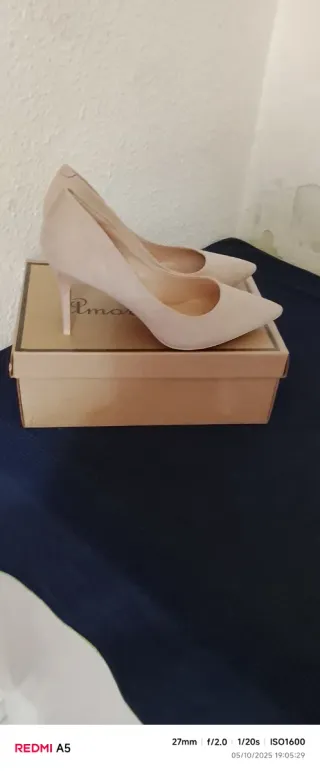 Zapatos de vestir tacón beige