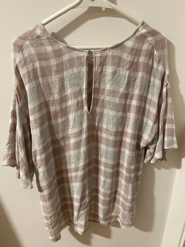 Blusa a cuadros rosa y blanca