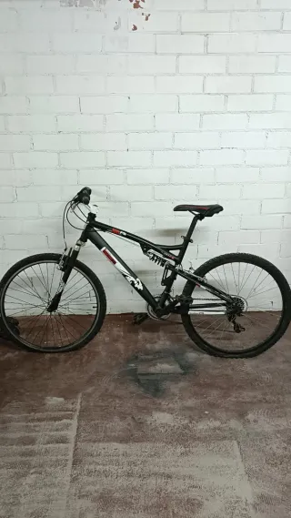 Bicicleta Montaña Doble Suspensión Negra