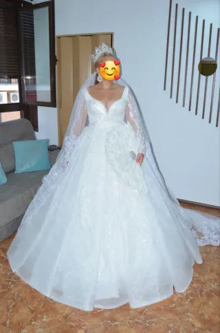 Vestido de novia gitana velo, complementos,abanico