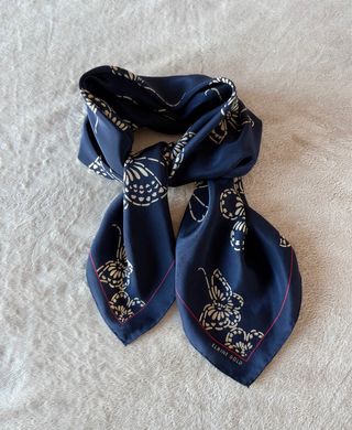 Foulard Elaine Gold Seta Blu Farfalle