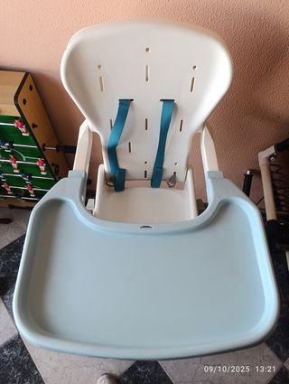 Trona infantil blanca y azul