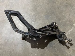 Estribera Izquierda KTM RC 125/390