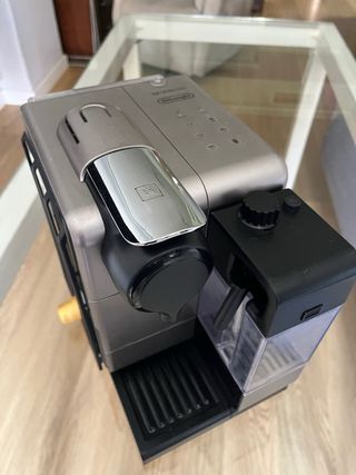 Cafetera DeLonghi Lattissima Touch
