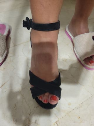 Zapatos de tacón negros con plataforma