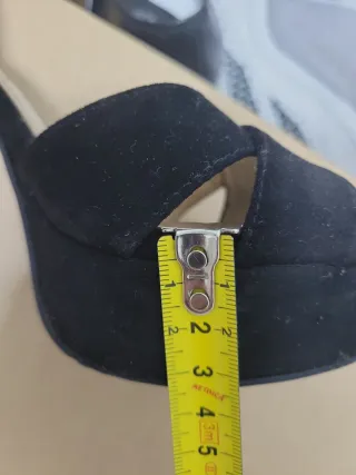 Zapatos de tacón negros con plataforma