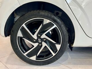 Hyundai i10 2021