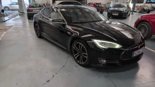 Tesla Model S 2016