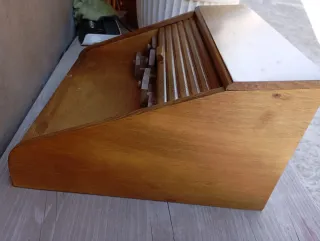 Espositore in legno, tabacco e sigari