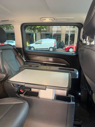 Mesa central Mercedes Clase V