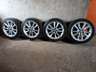 Llantas Audi con neumáticos