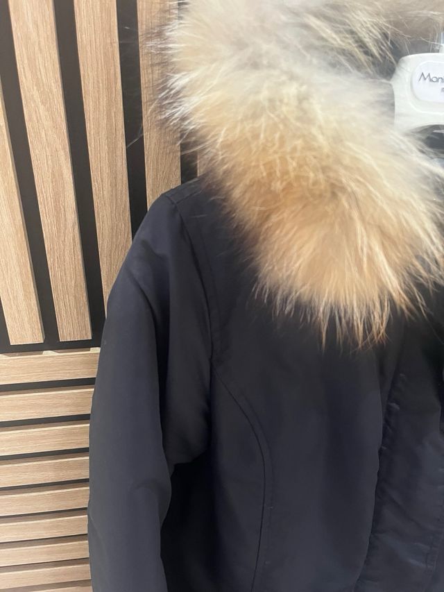 Giubbino donna nero con cappuccio