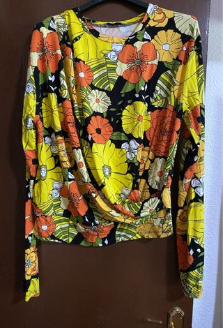 Blusa manga larga estampada floral