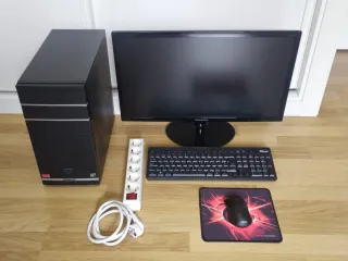 PC Medion con Monitor, Teclado y Ratón