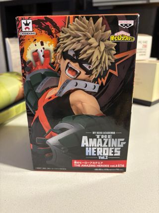 Figura Bakugo My Hero Academy + dibujo de regalo