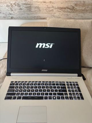 Portátil MSI 17 Plata
