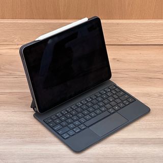 Teclado magnético iPad 11 con trackpad