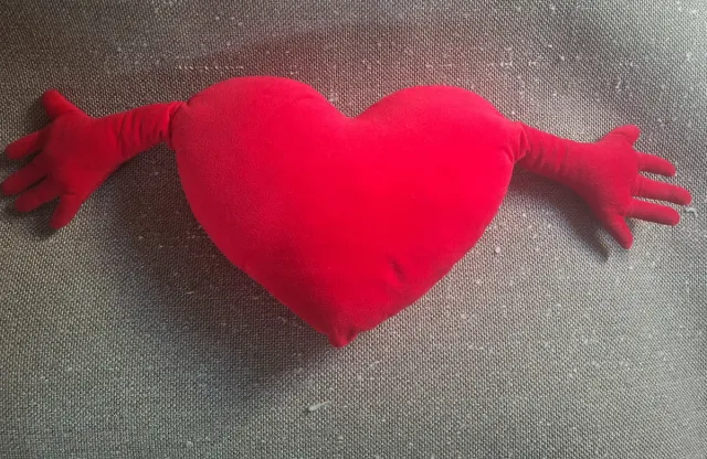 Almofada Coração Vermelha em Tecido