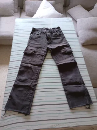 Pantalones cargo vaqueros Bershka mujer T.34