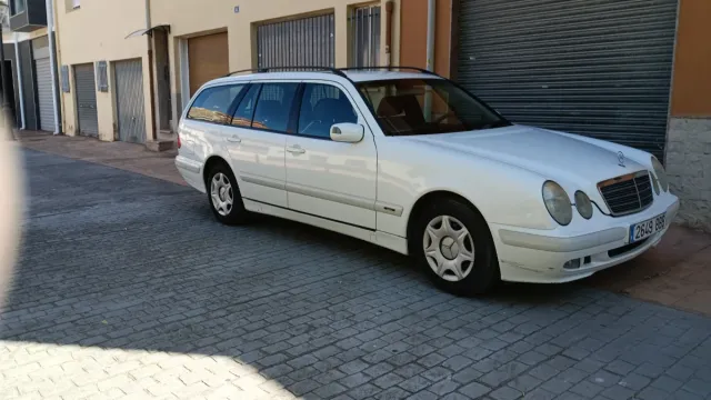 Mercedes-Benz Clase E 220 cdi