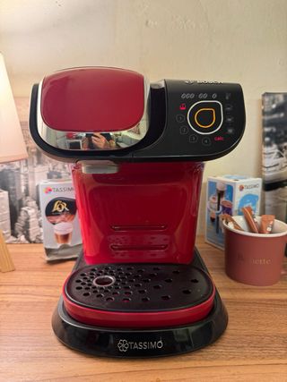 Cafetera Tassimo Bosch Roja