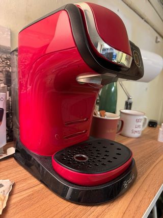 Cafetera Tassimo Bosch Roja