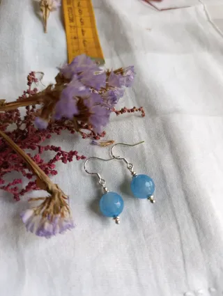 Pendientes de plata con bolas azules