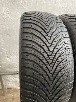2x 215/50 R17 95W Kumho Solus 4s HA32