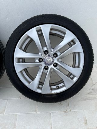Llantas Mercedes 17 con neumáticos 225/45R17