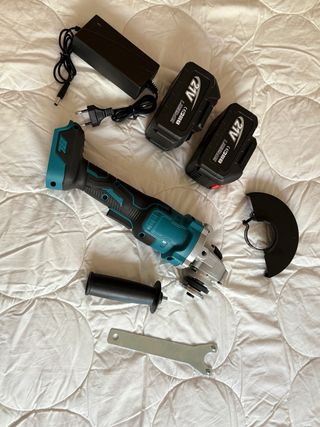 Radial a batería 21V con 2 baterías
3 velocidades