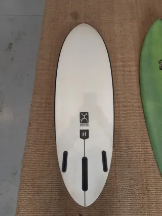 Tabla de surf Sunday 5'6 x 19 3/4 x 2 1/2 - 31.22L