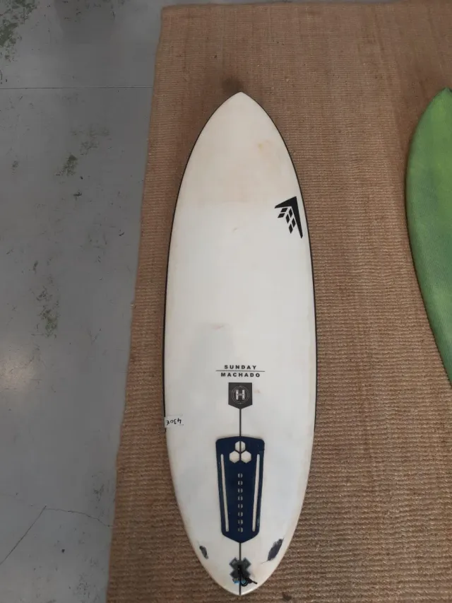 Tabla de surf Sunday 5'6 x 19 3/4 x 2 1/2 - 31.22L