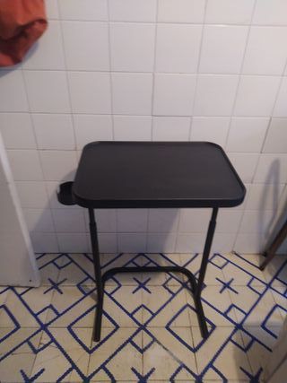 Mesa auxiliar negra plegable