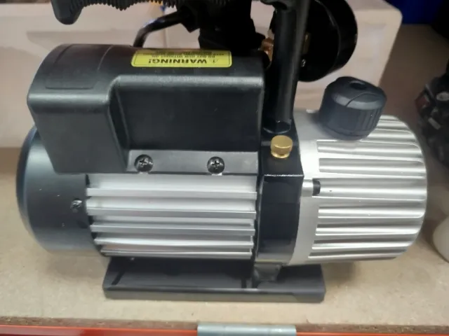 Bomba Vacío Wurth NUEVA,  2 Etapas 71 L/M