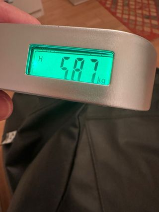 Pouf in pelle nera. Nuovo