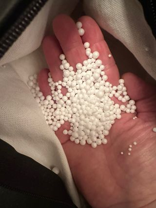 Pouf in pelle nera. Nuovo