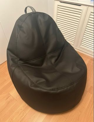 Pouf in pelle nera. Nuovo