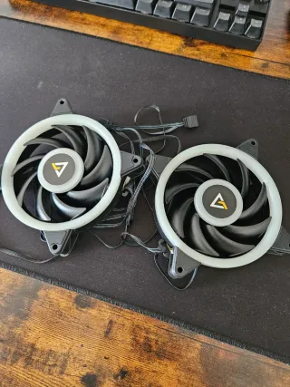 Cooler Master MasterBox Q300L + 2 ventiladores RGB