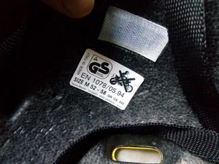 Cascos bici MUSTANG BELL cierre AUTOMÁTICO chollo!
