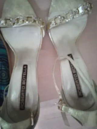 2 Pares Zapatos Roberto Botella Beige y Multicolor