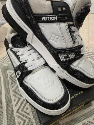 Zapatos Louis Vuitton Negros y Blancos