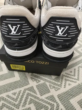 Zapatos Louis Vuitton Negros y Blancos