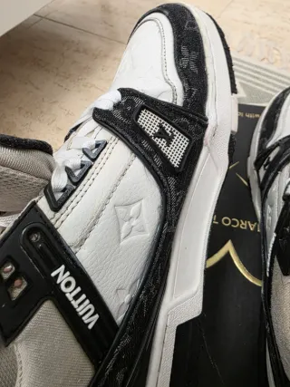 Zapatos Louis Vuitton Negros y Blancos