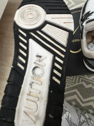 Zapatos Louis Vuitton Negros y Blancos