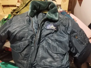 Cazadora Alpha Industries Azul Venta en persona. N